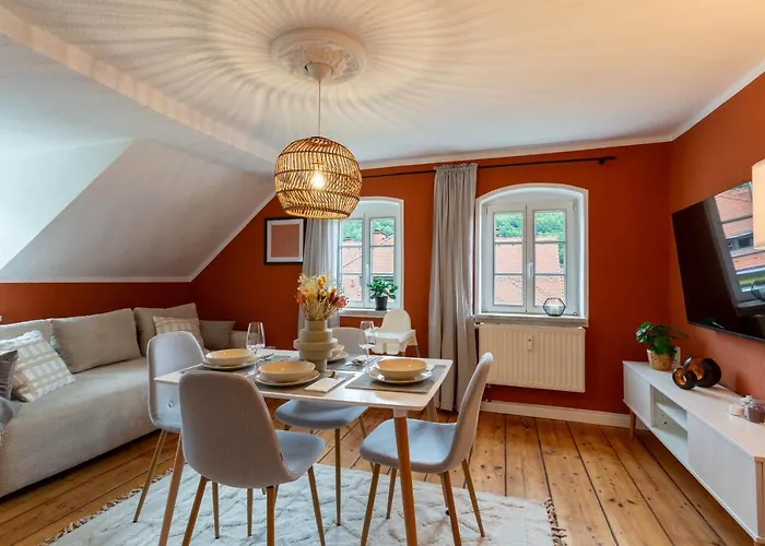 Moderne Mit Festungsblick Im Zentrum